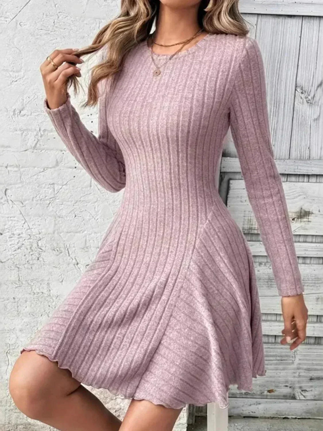 What to Look For When Purchasing Clothes Online: A Comprehensive Guide - Clothes For Her Online Store