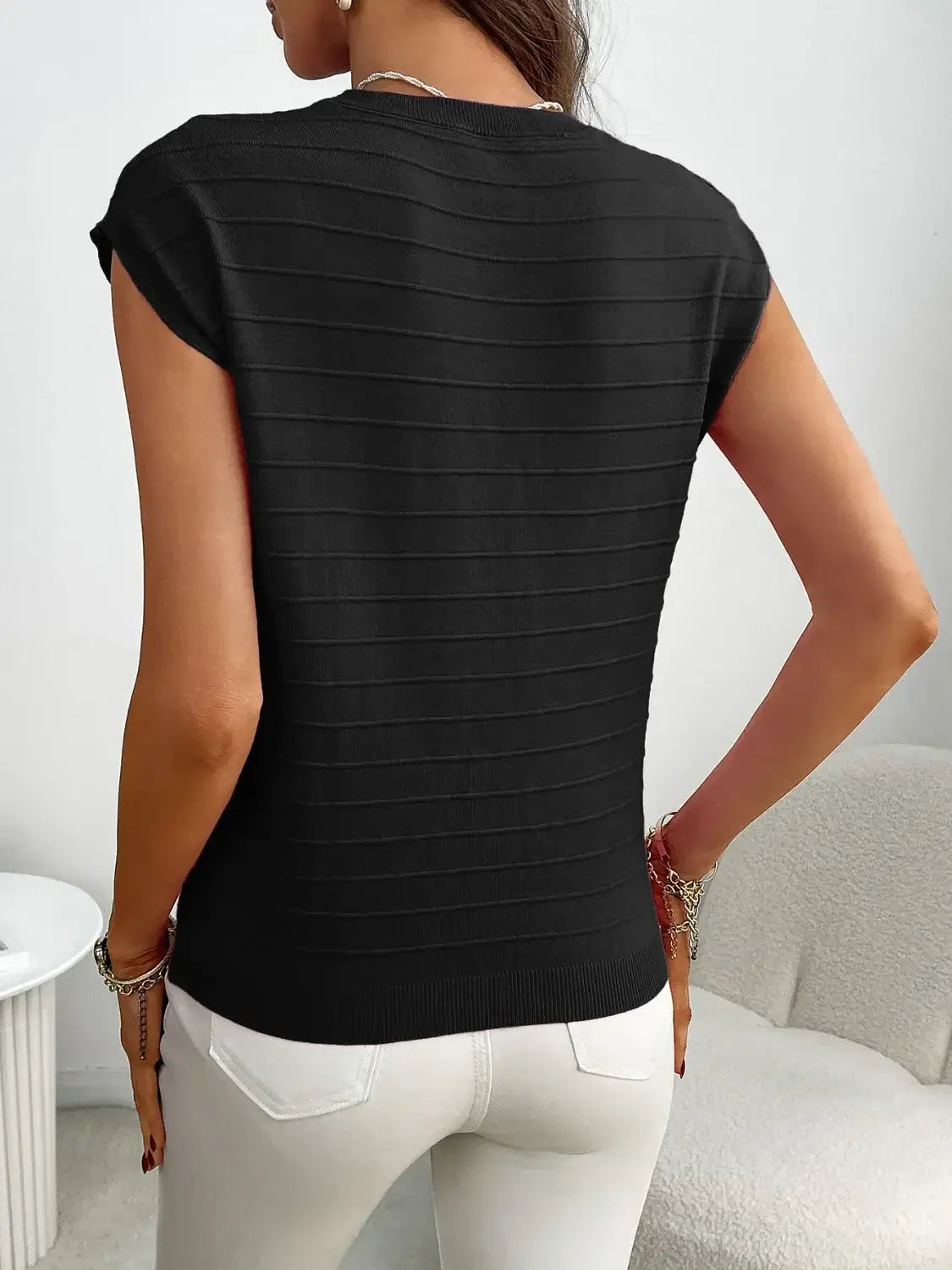 Round Neck Cap Sleeve Knit Top