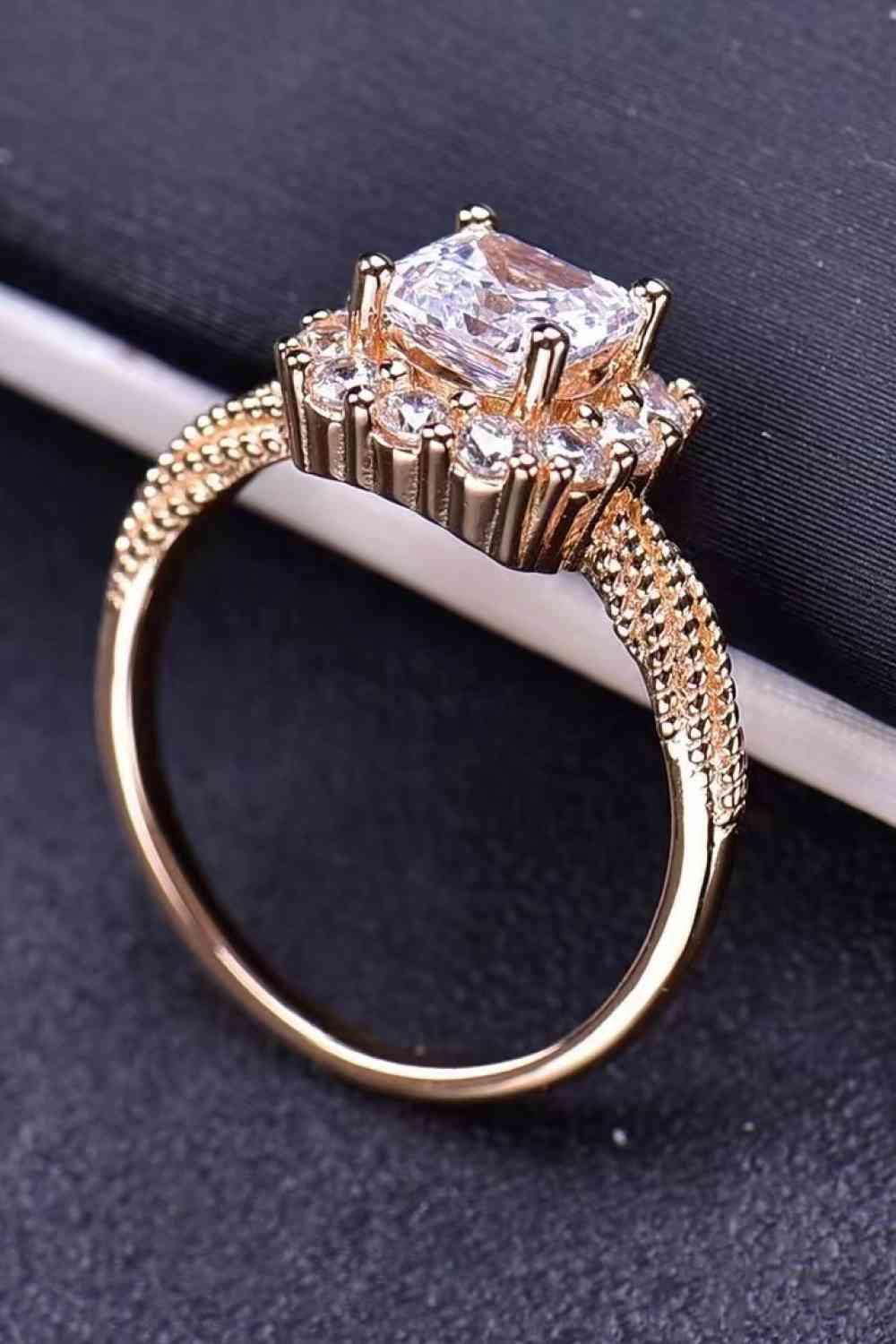 1 Carat Moissanite Twisted Ring - Clothes For Her Online Store