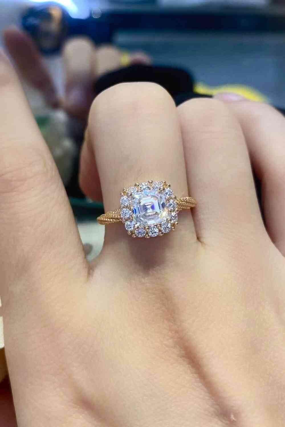 1 Carat Moissanite Twisted Ring - Clothes For Her Online Store