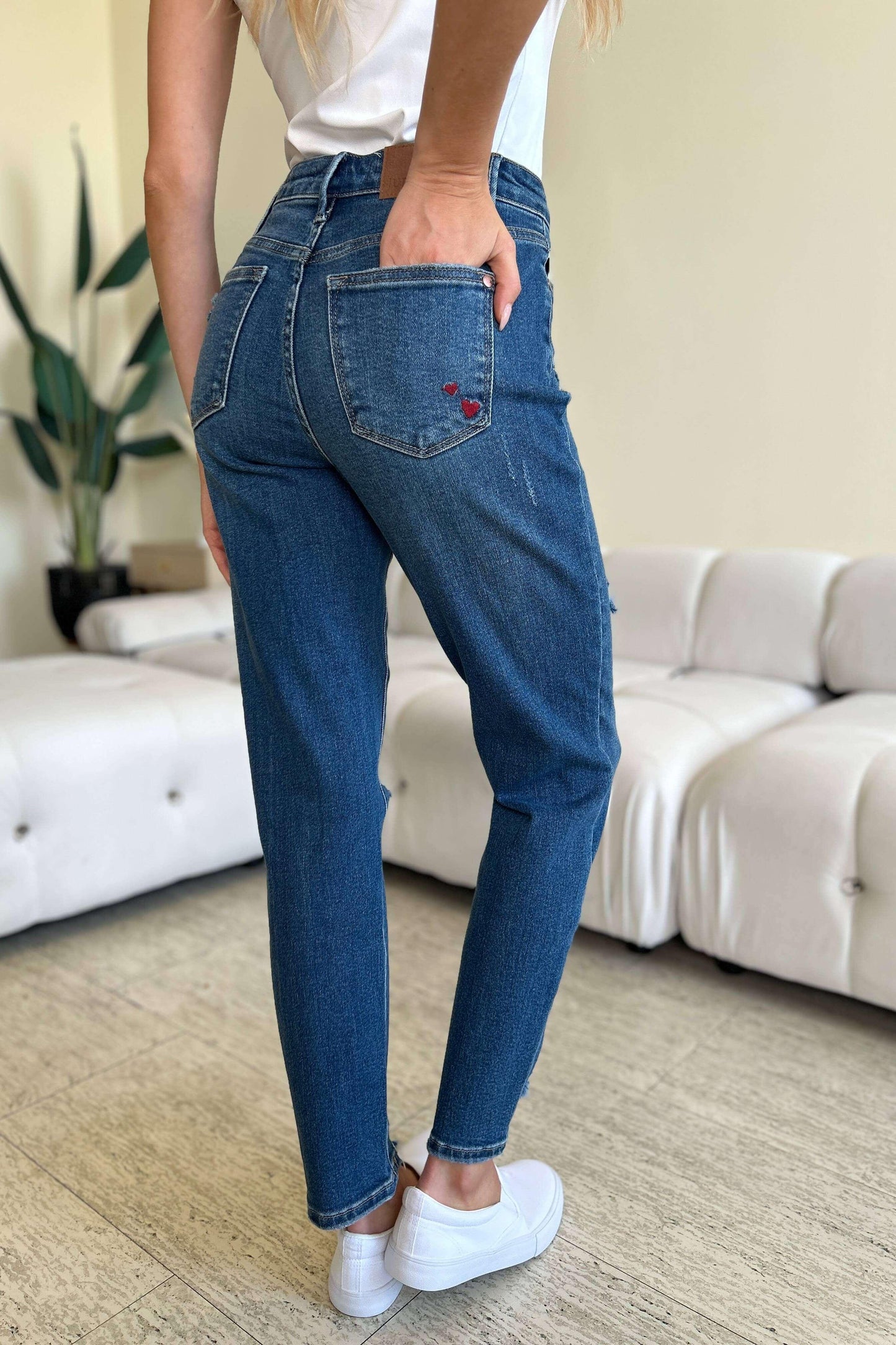 Judy Blue Full Size Queen Of Hearts Coin Pocket BF Jeans - Clothes For Her Online Store