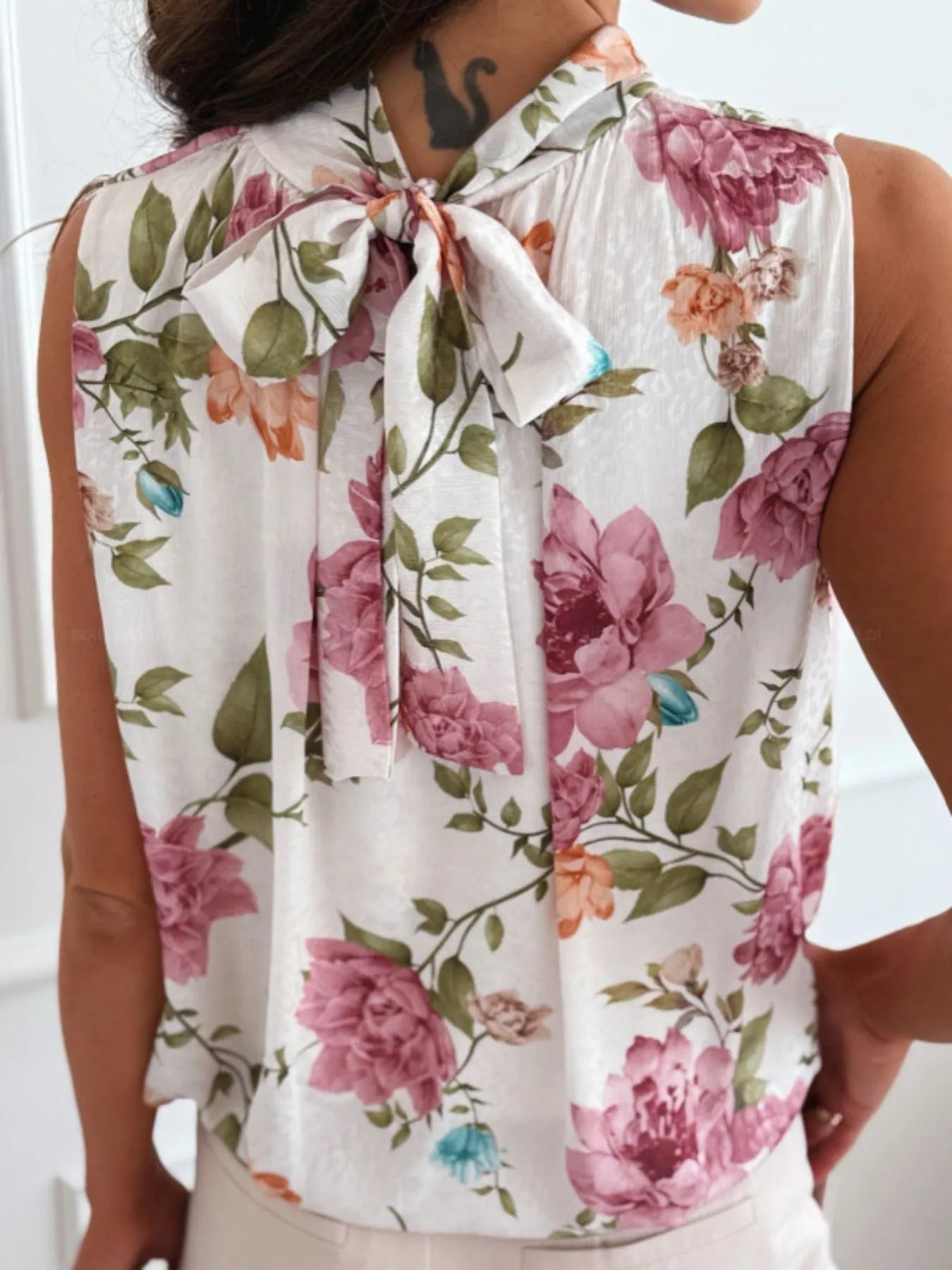 Floral Mock Neck Sleeveless Blouse