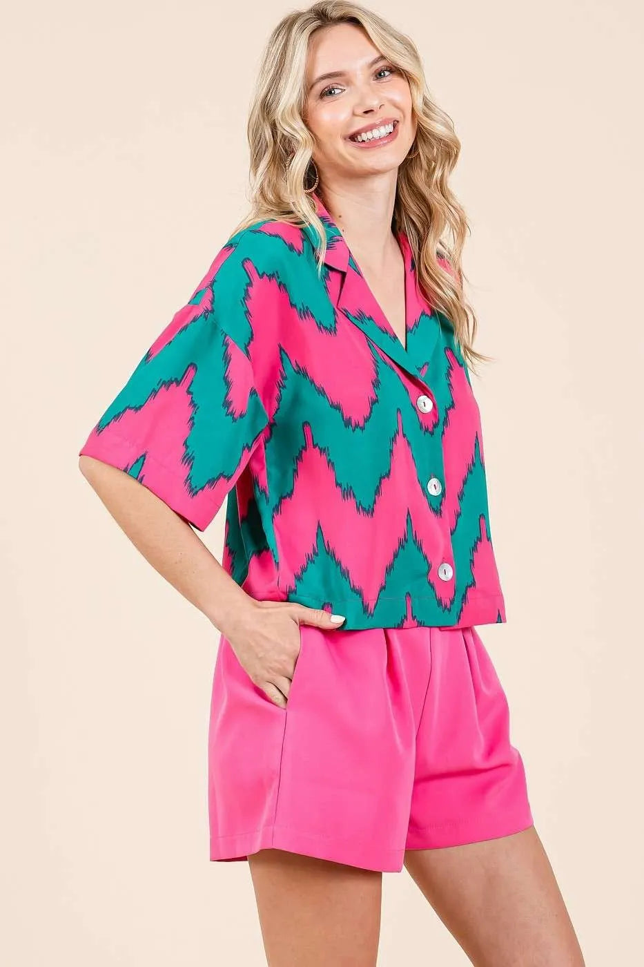 Mittoshop Chevron Print Short Sleeve Crop Shirt