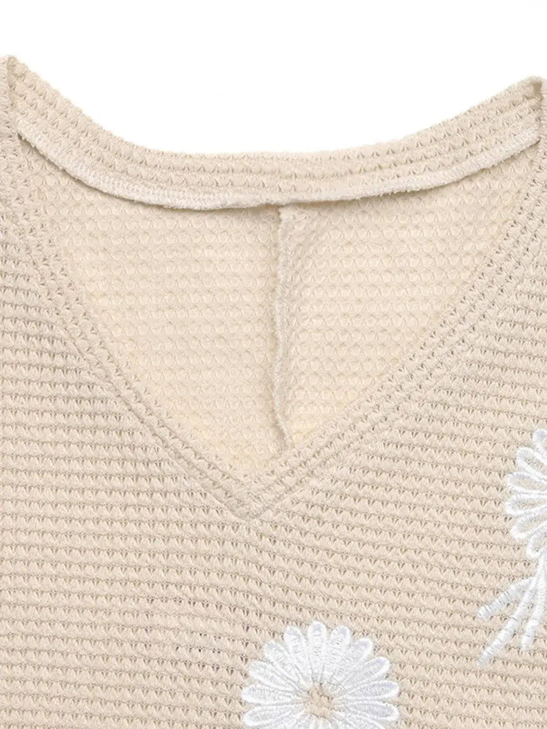 Daisy V-Neck Half Sleeve T-Shirt