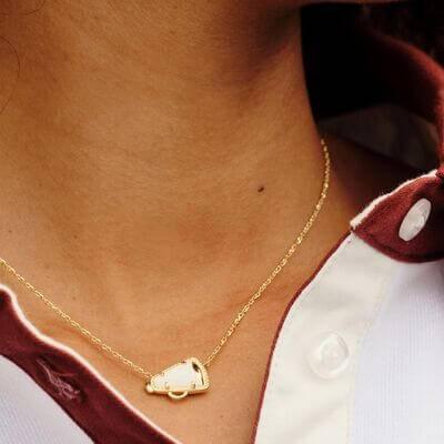 Sporty Element Resin Necklace - Clothes For Her Online Store