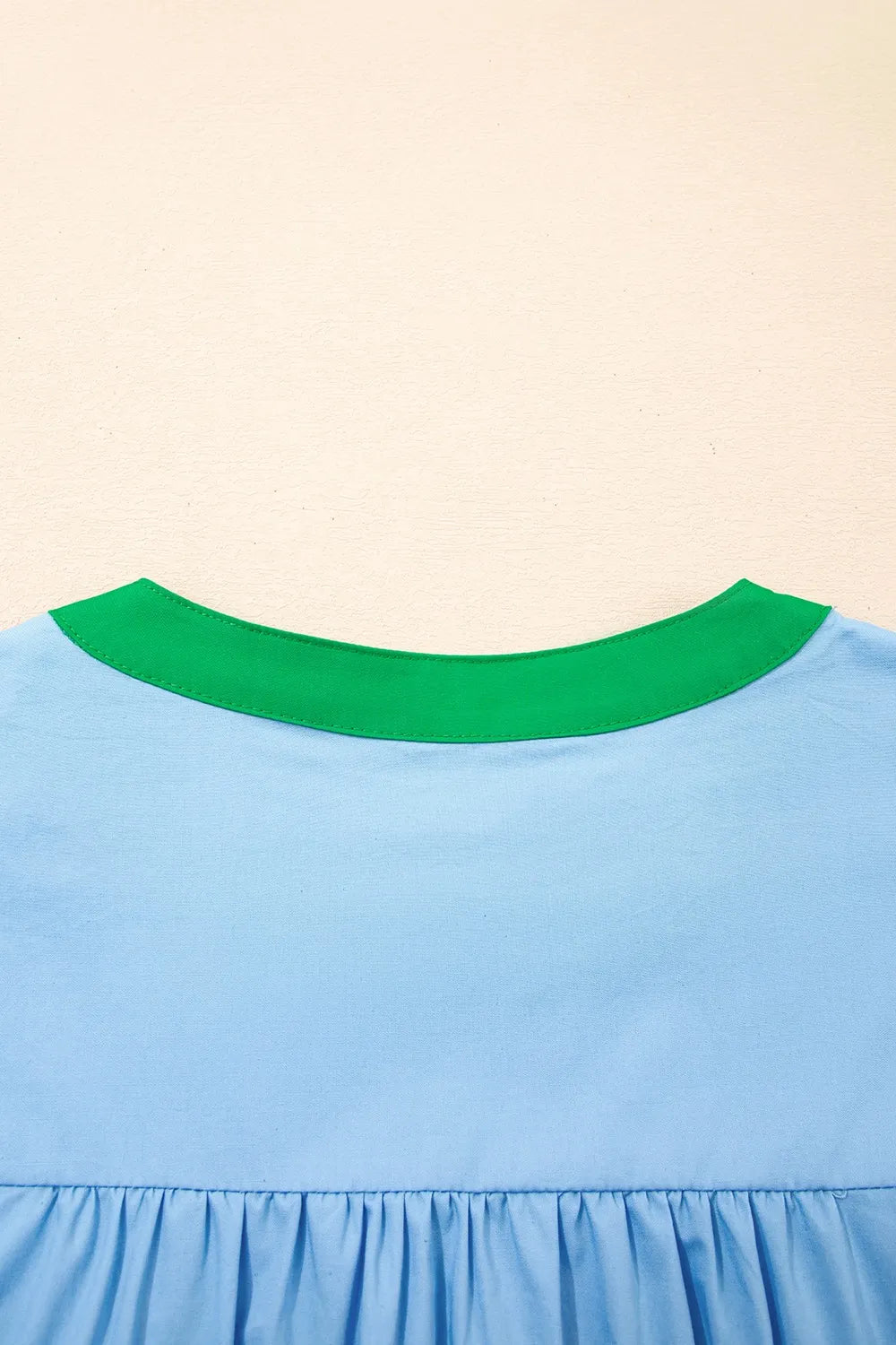 Contrast Notched Neck Frilly Detail Short Sleeve Blouse