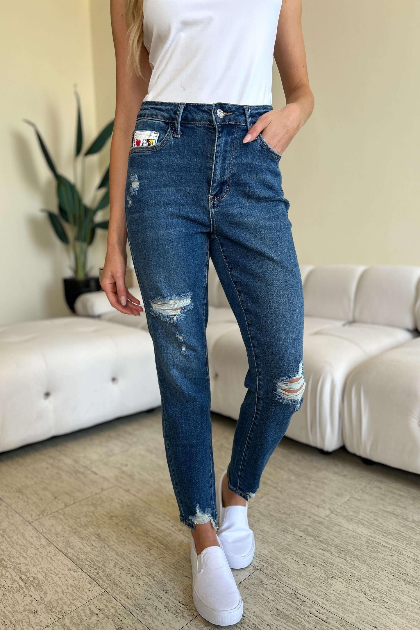 Judy Blue Full Size Queen Of Hearts Coin Pocket BF Jeans - Clothes For Her Online Store