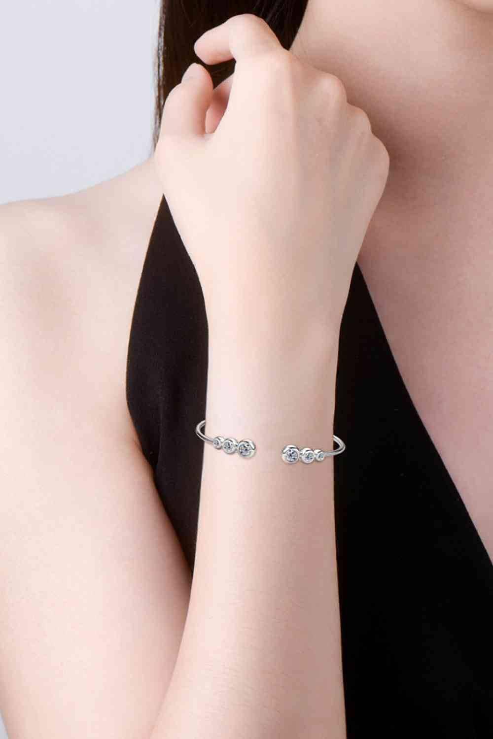 1.8 Carat Moissanite 925 Sterling Silver Bracelet - Clothes For Her Online Store
