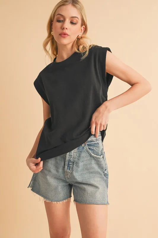 Aemi+Co Solid Color Round Neck Sleeveless Top