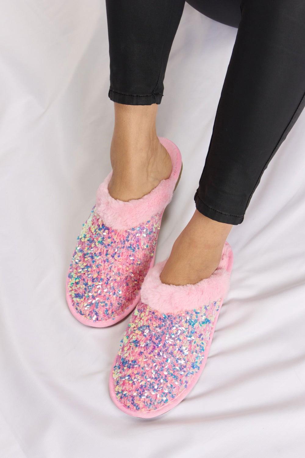 Forever Link Sequin Plush Round Toe Slippers - Clothes For Her Online Store