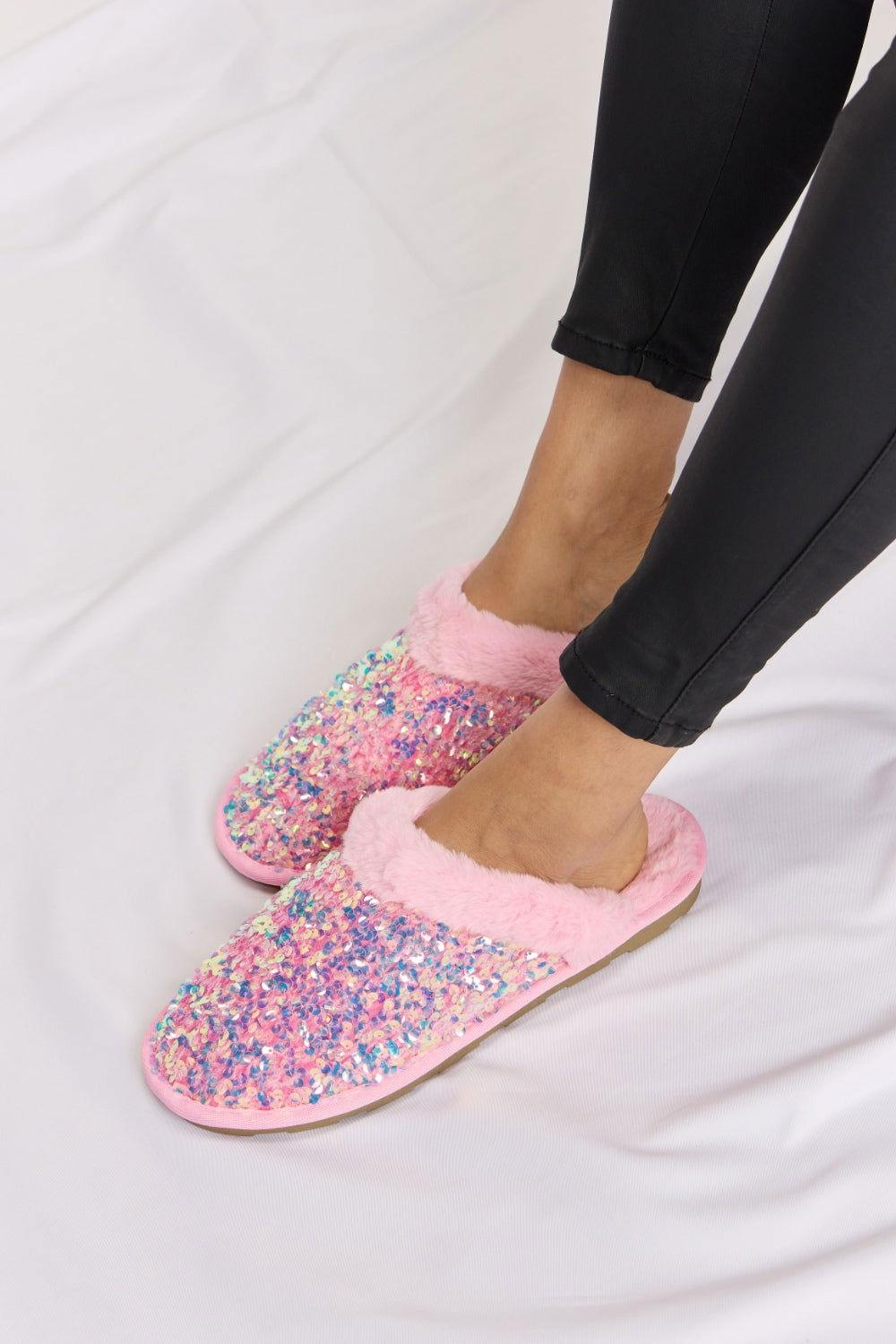 Forever Link Sequin Plush Round Toe Slippers - Clothes For Her Online Store