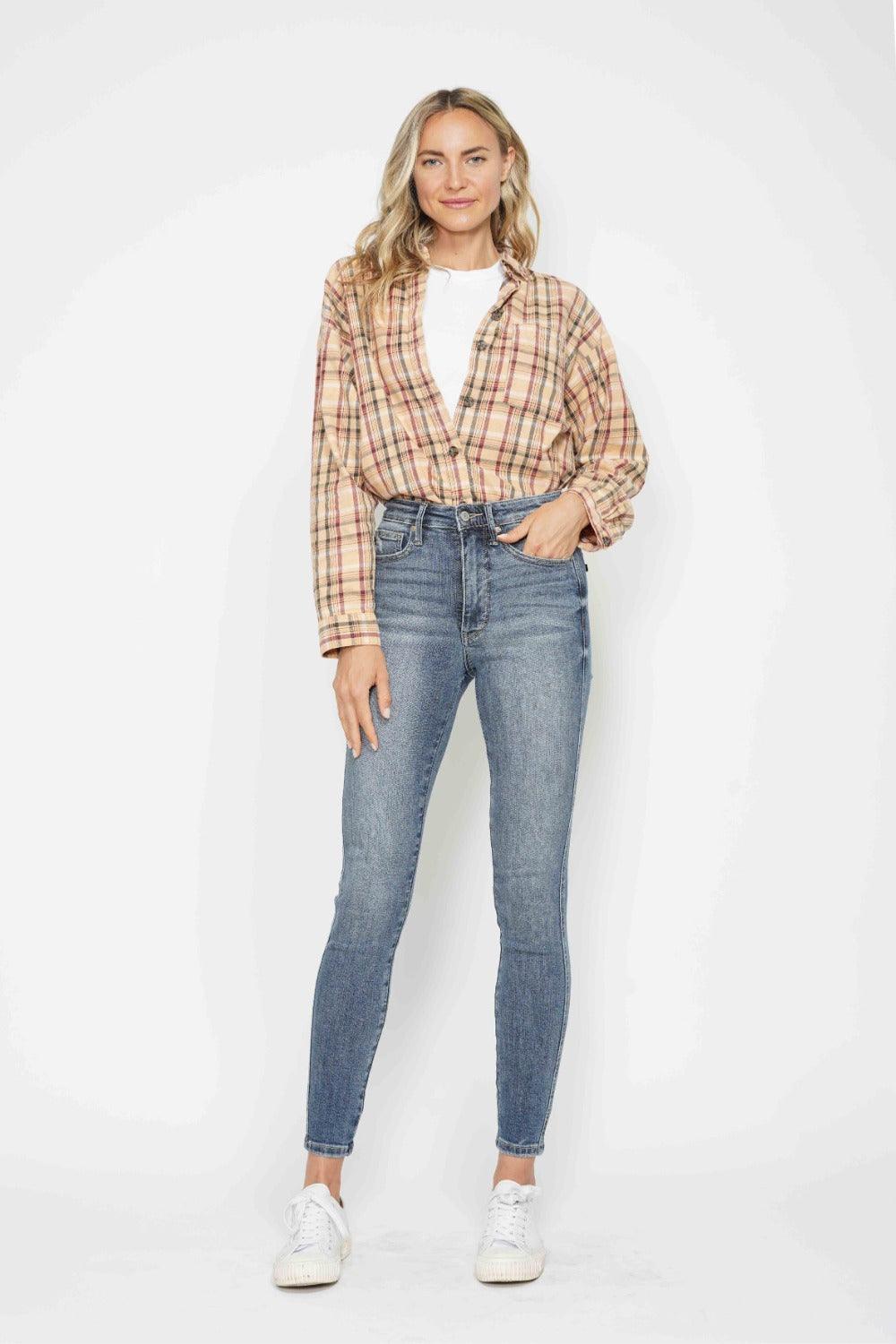 Judy Blue Full Size Tummy Control Contrast Wash Skinny Jeans - Clothes For Her Online Store