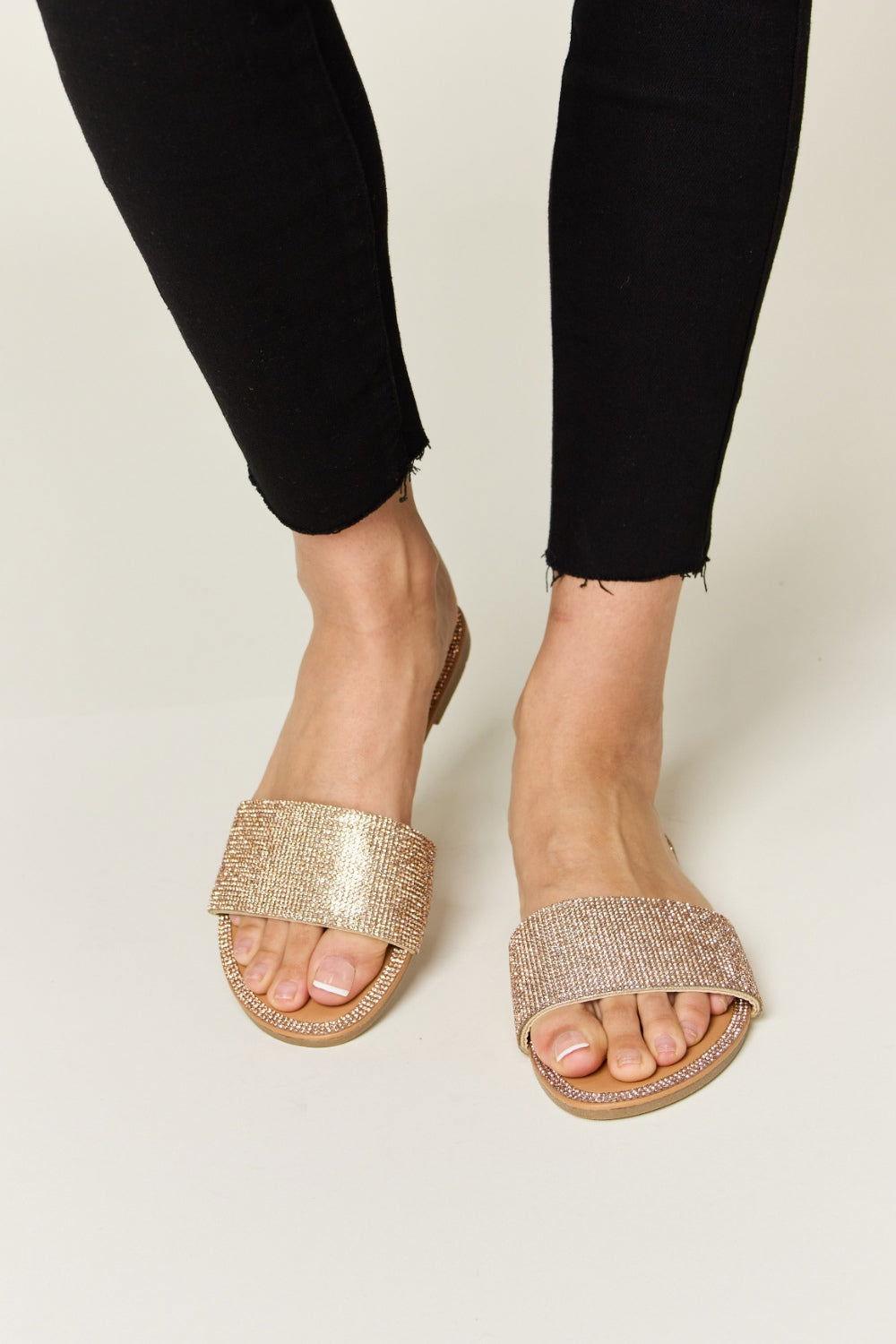 WILD DIVA Rhinestone Open Toe Flat Sandals - Clothes For Her Online Store