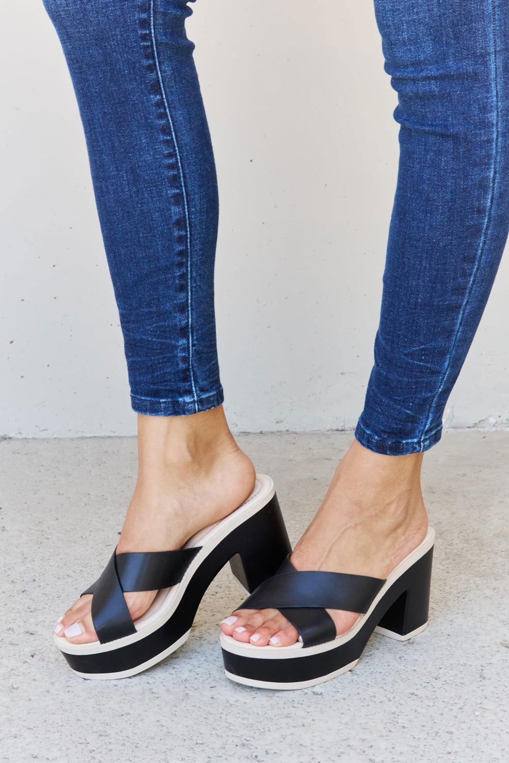 Weeboo Cherish The Moments Contrast Platform Sandals in Black - Clothes For Her Online Store