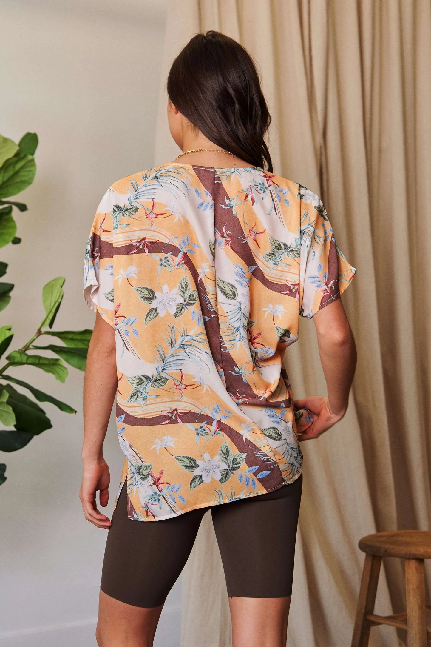 Davi & Dani Floral Printed V Neck Short Sleeve Loose Fit Top