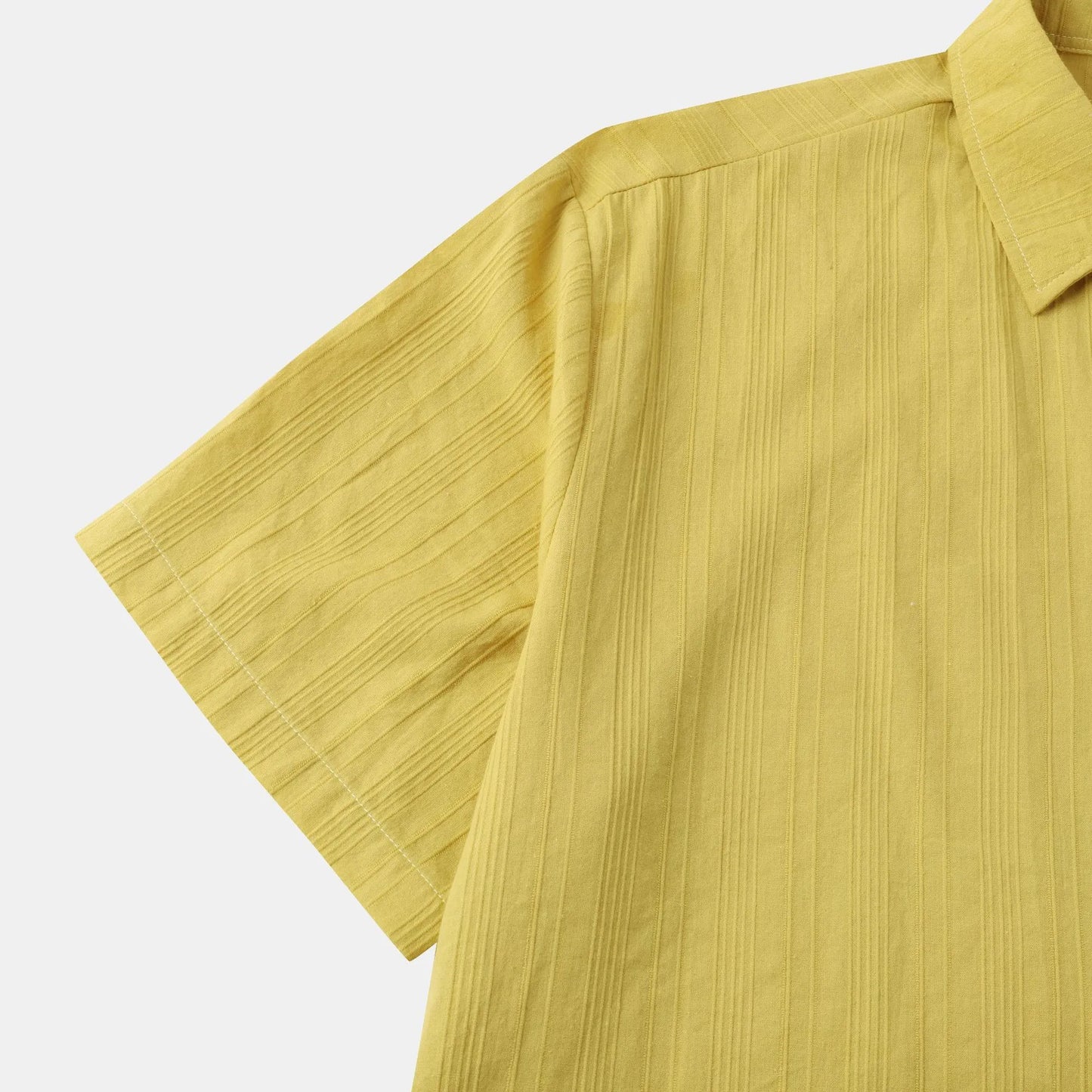 Men's Short Sleeve Button Down Shirt with Chest Pocket