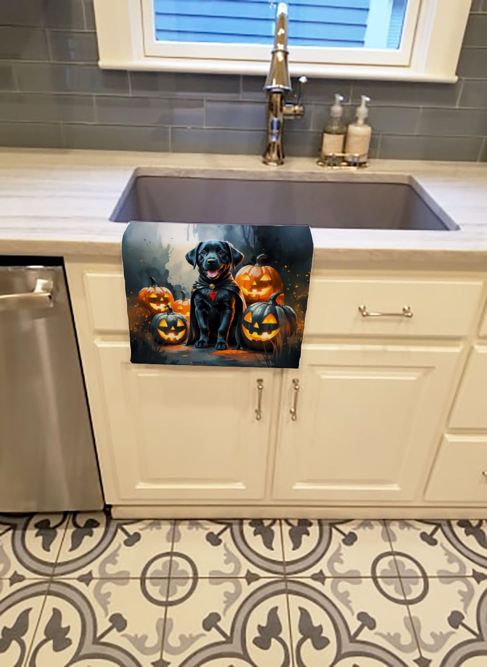 Black Labrador Retriever Puppy Halloween Kitchen Towel Dish Cloths Guest Hand Towel Decorative Bathroom Towel for Face,Tea, Dishcloth, Kitchen and Bath
