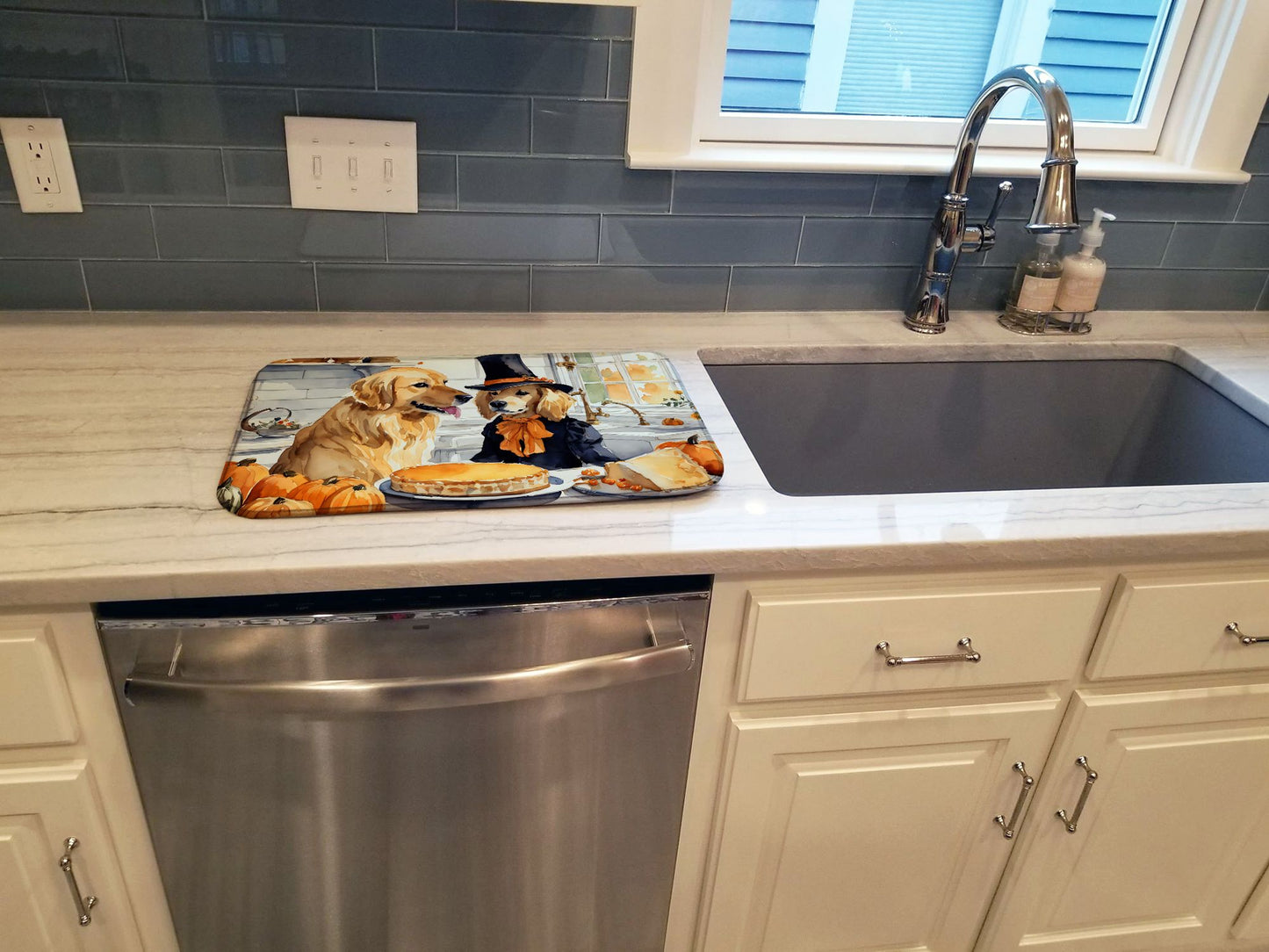 Golden Retriever Fall Kitchen Pumpkins Dish Drying Mat Absorbent Dish Drying Mat Pad for Kitchen Counter Dish Drainer Mat for Countertop, 14 x 21", Multicolor