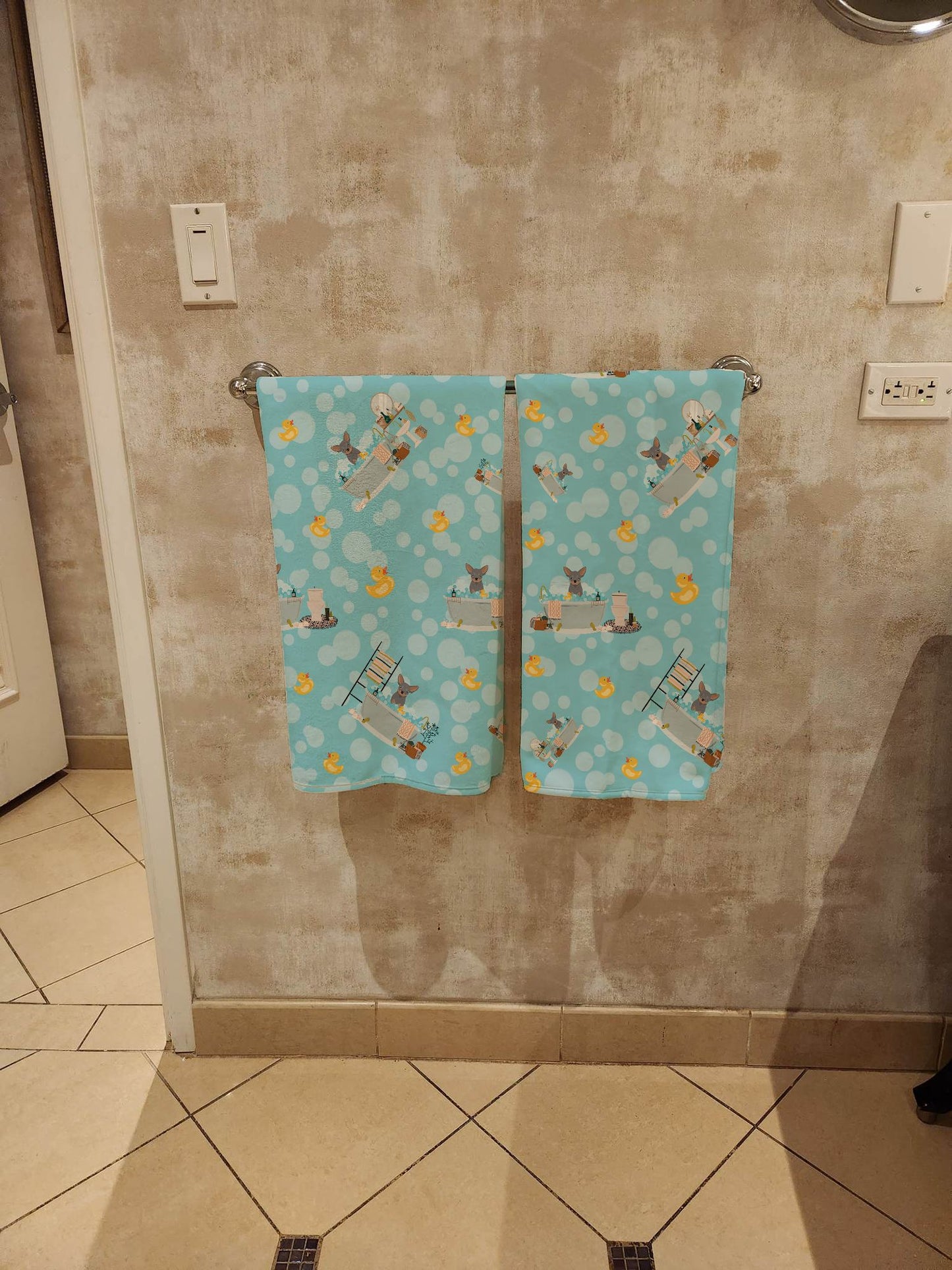 Blue and Tan Chihuahua Bath Towel Large Oversized Plush Fitness Body Towel, Ultra Soft Absorbent Quick Drying, 42"L x 24"W