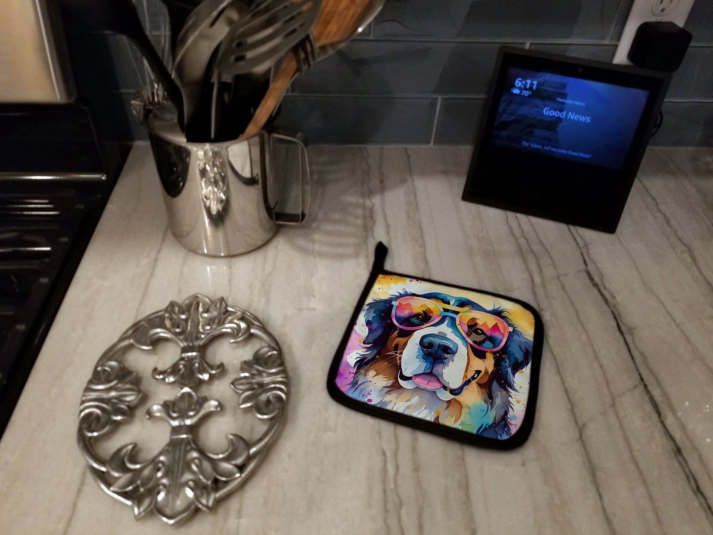 Bernese Mountain Dog Hippie Dawg Pair of Pot Holders Kitchen Heat Resistant Pot Holders Sets Oven Hot Pads for Cooking Baking BBQ, 7 1/2 x 7 1/2
