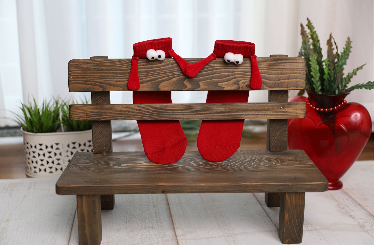 Red Magnetic Socks that Holding Hands with 3D Cartoon Eyes Couple Socks for Valentines Day 1 Pair