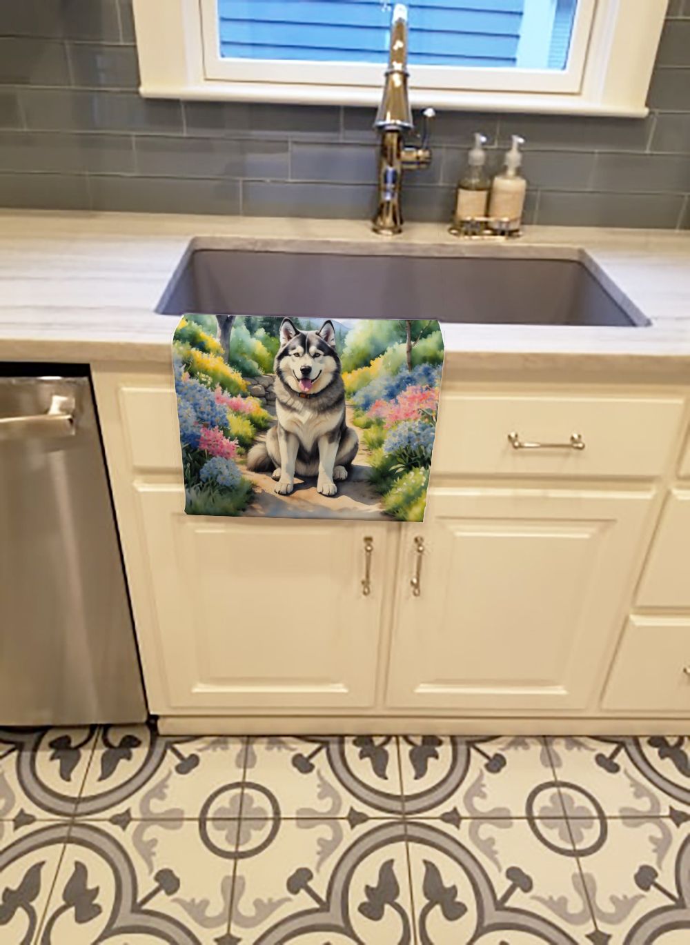 Alaskan Malamute Spring Garden Kitchen Towel Dish Cloths Guest Hand Towel Decorative Bathroom Towel for Face,Tea, Dishcloth, Kitchen and Bath