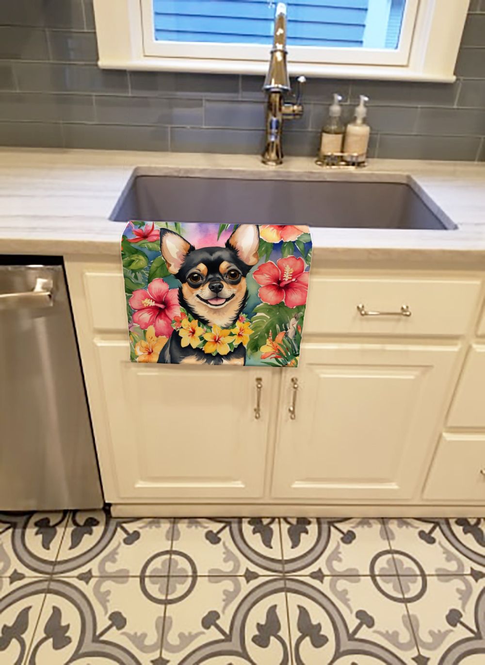 Chihuahua Luau Kitchen Towel Dish Cloths Guest Hand Towel Decorative Bathroom Towel for Face,Tea, Dishcloth, Kitchen and Bath