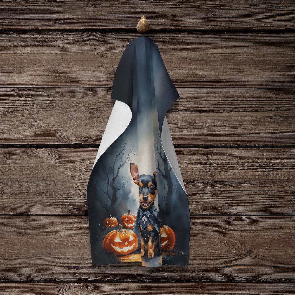 Miniature Pinscher Puppy Halloween Kitchen Towel Dish Cloths Guest Hand Towel Decorative Bathroom Towel for Face,Tea, Dishcloth, Kitchen and Bath