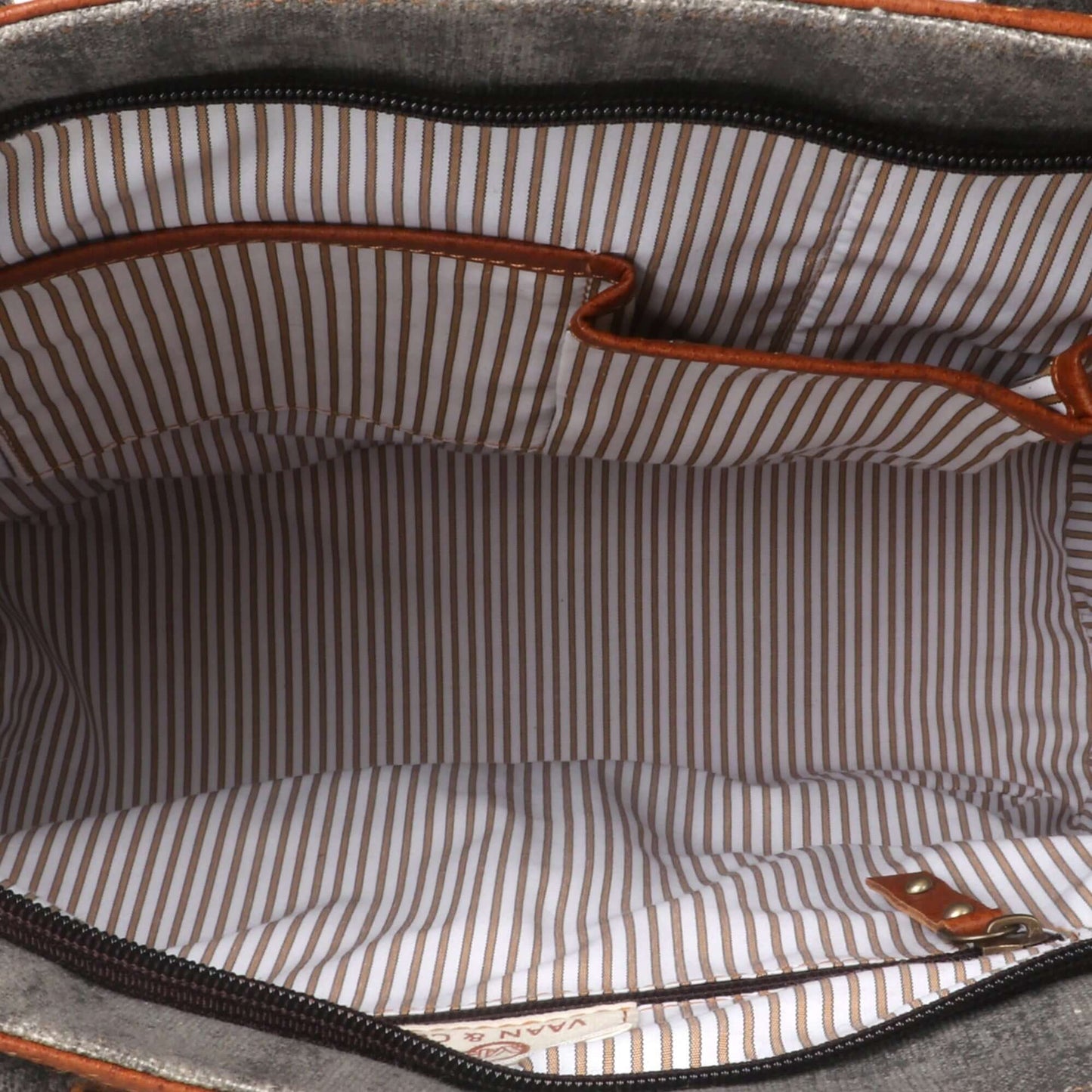 Inde Black Tote