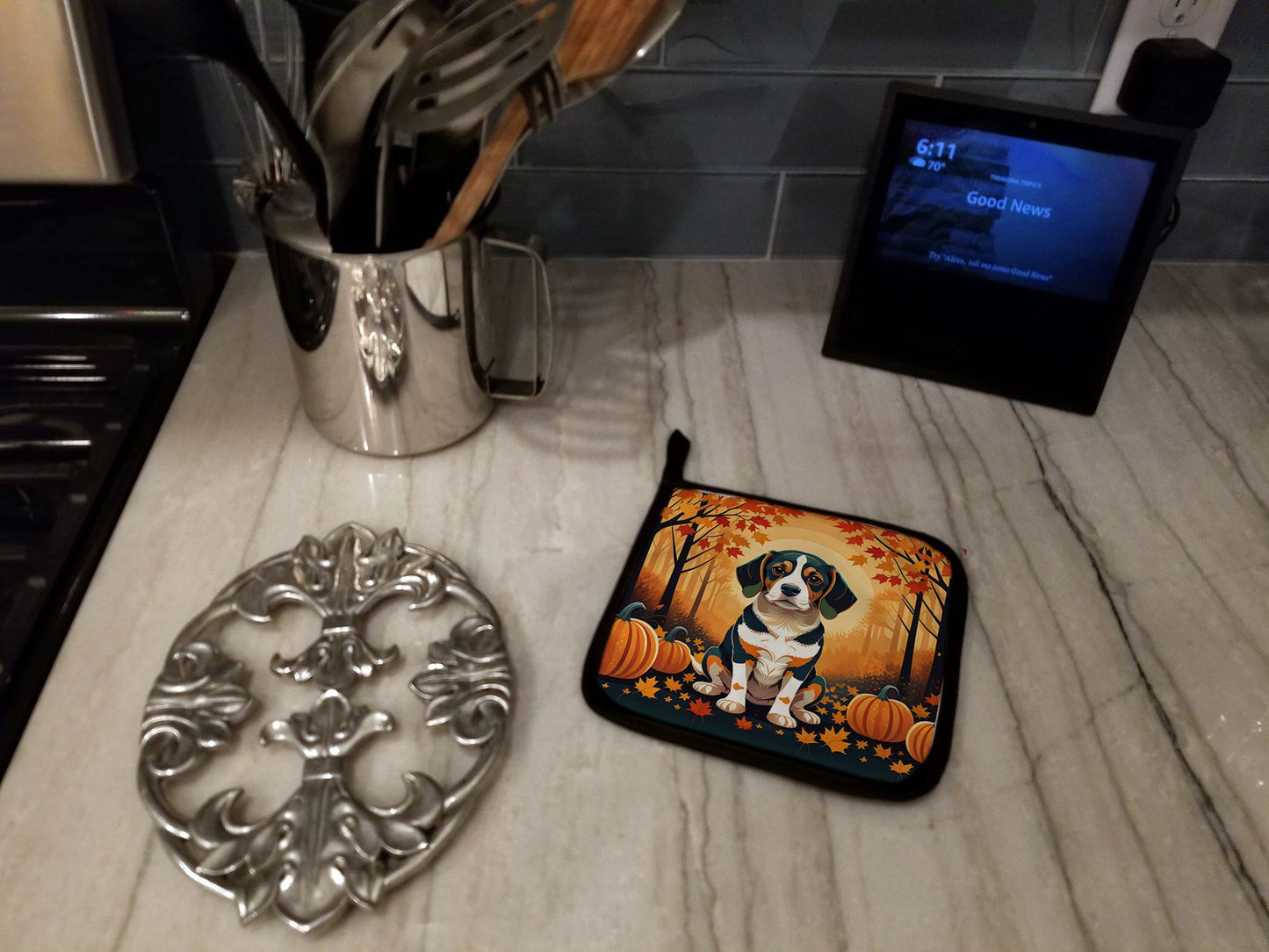 Beagle Fall Pair of Pot Holders Kitchen Heat Resistant Pot Holders Sets Oven Hot Pads for Cooking Baking BBQ, 7 1/2 x 7 1/2