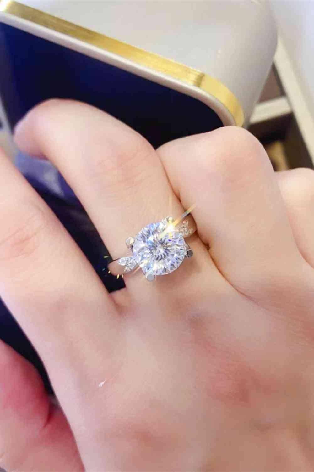 2 Carat Moissanite 925 Sterling Silver Ring - Clothes For Her Online Store