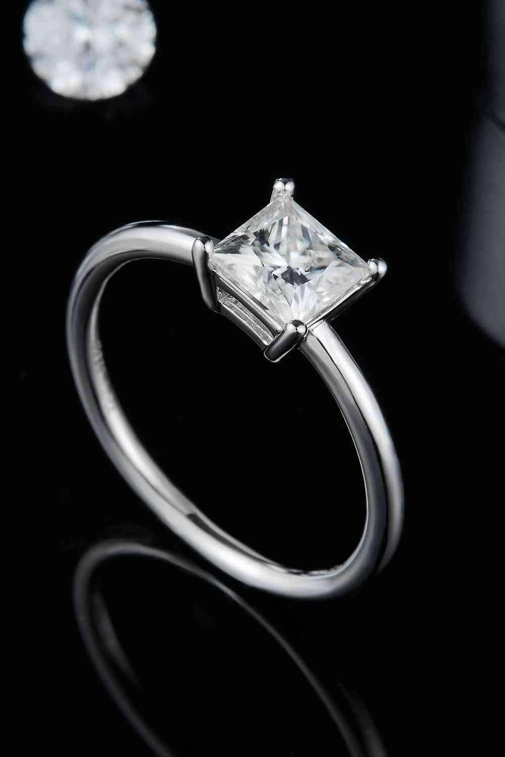 1 Carat Moissanite 925 Sterling Silver Solitaire Ring