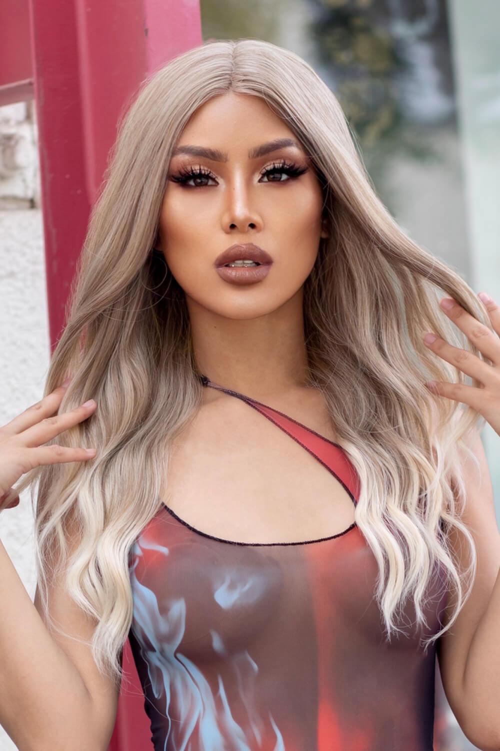 13*2" Lace Front Wigs Synthetic Long Wave 24" 150% Density in Medium Blonde Highlights - Clothes For Her Online Store