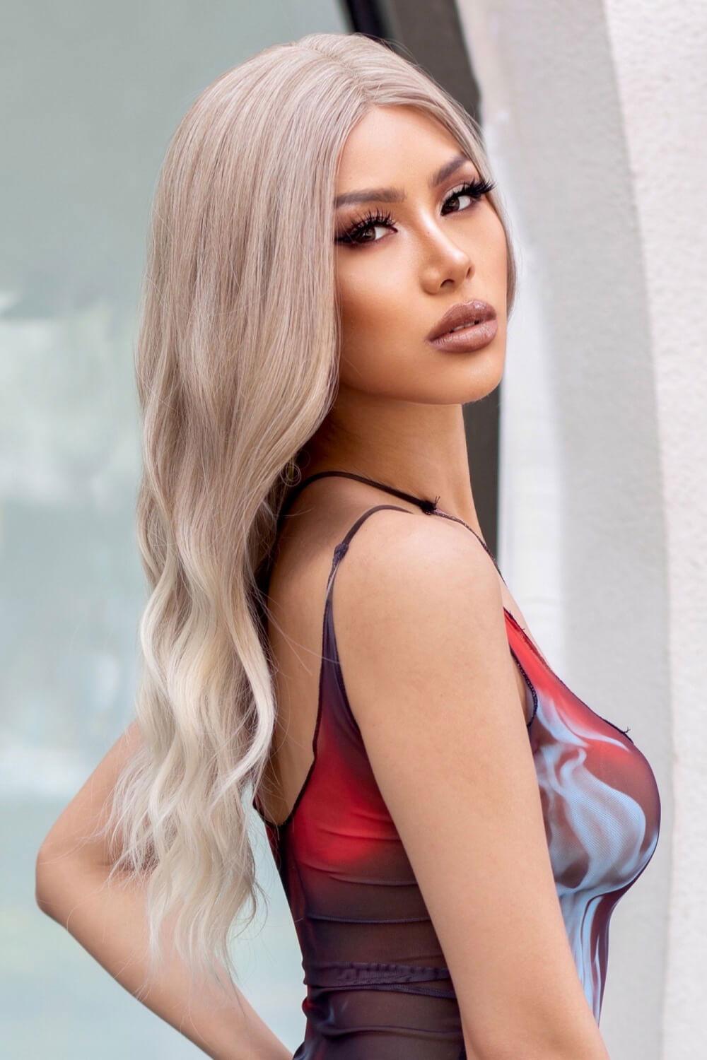 13*2" Lace Front Wigs Synthetic Long Wave 24" 150% Density in Medium Blonde Highlights - Clothes For Her Online Store