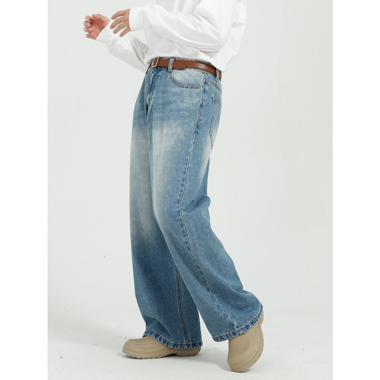 Wide Leg Jeans with Pockets