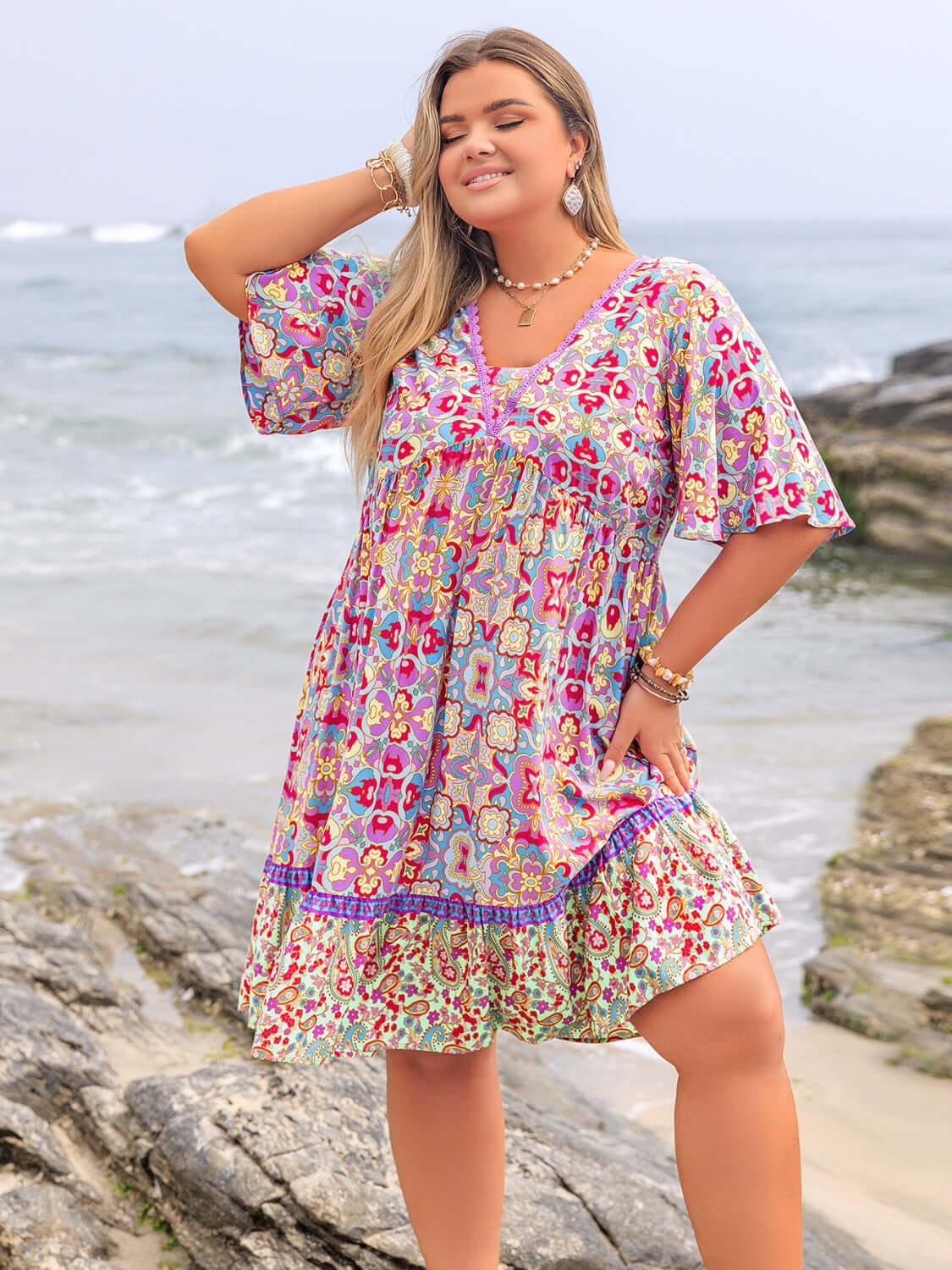 Plus Size Lace Detail Printed Half Sleeve Dress