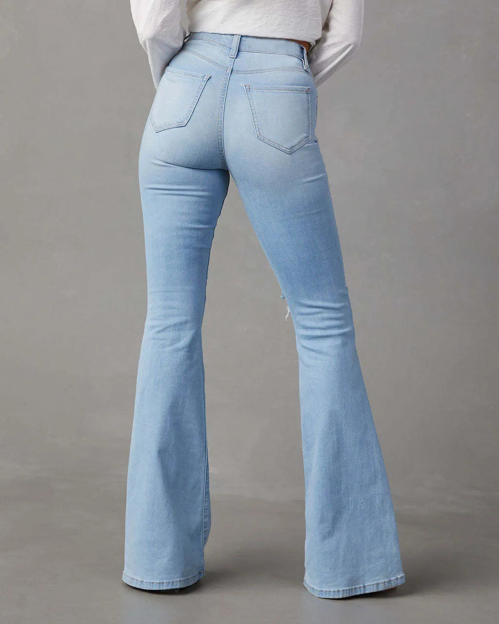 Distressed Jeans with Pockets