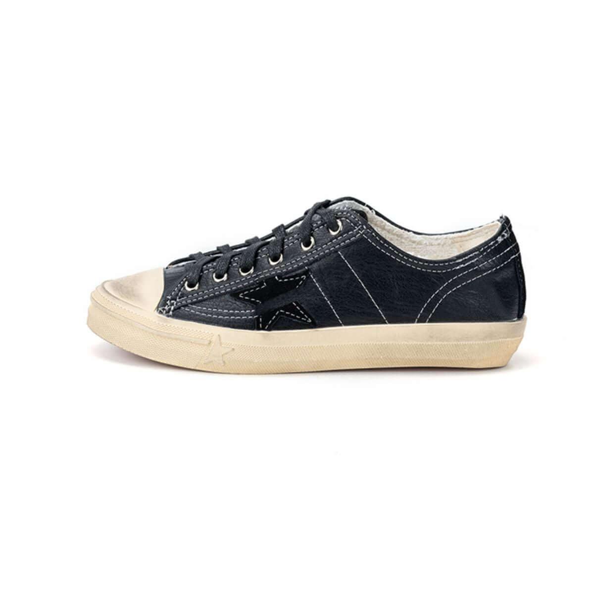 Star Round Toe Lace Up Sneakers