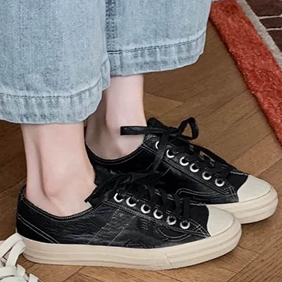 Star Round Toe Lace Up Sneakers