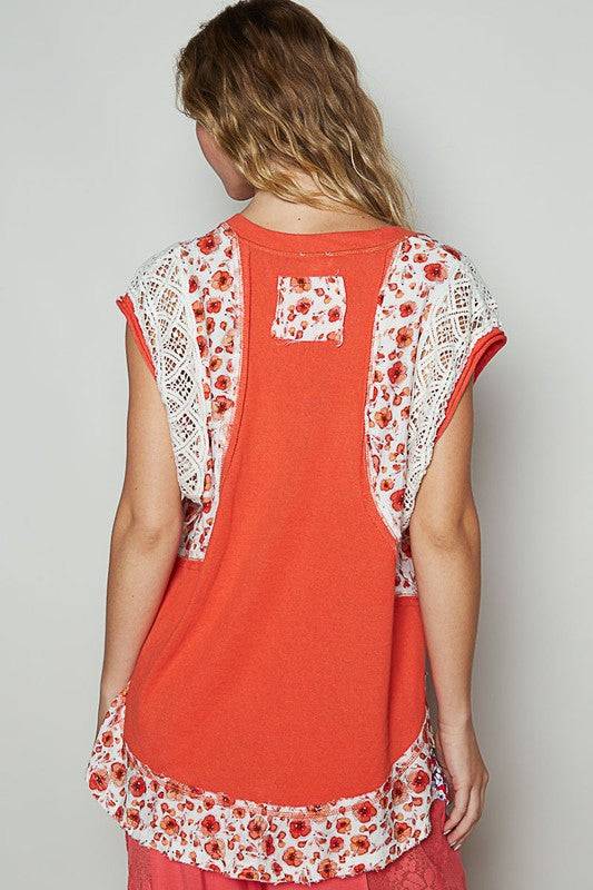 POL Floral Frayed Hem Crochet Cap Sleeve Top