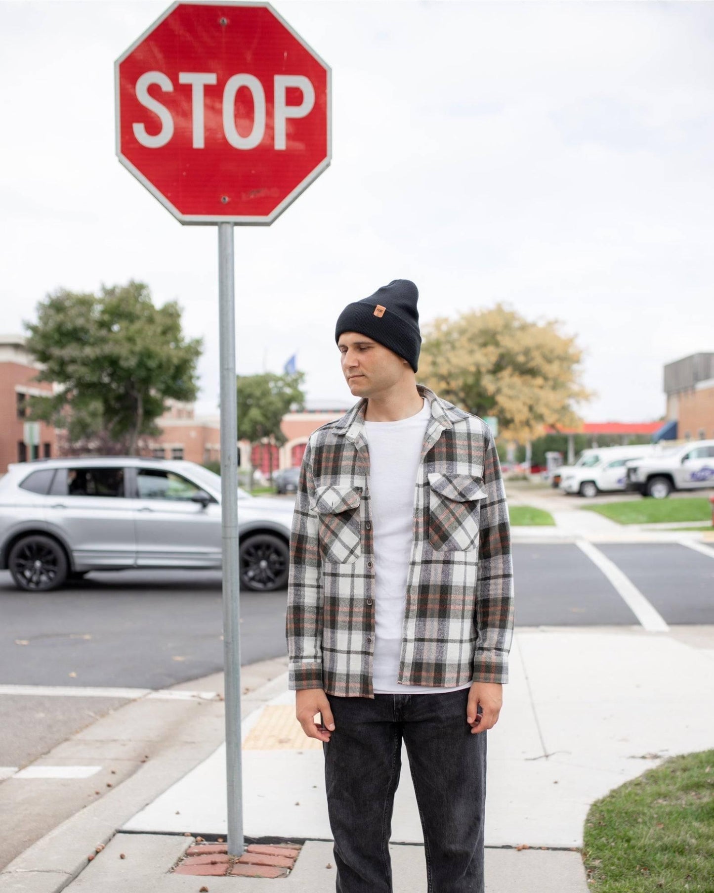 HAAKWEAR Knit Cuffed Beanie - Charcoal Black