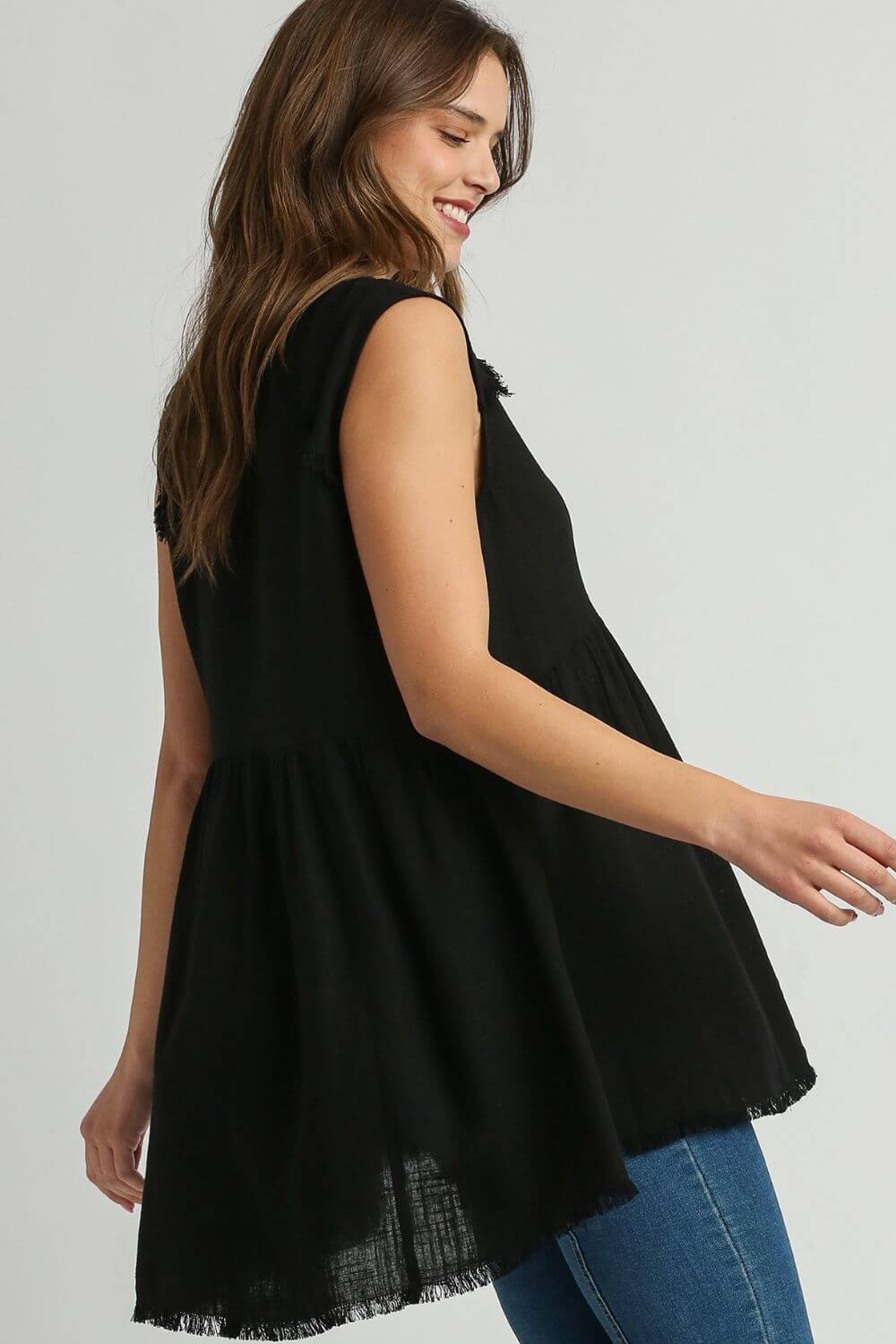 Umgee Full Size Raw Hem Linen Round Neck Sleeveless Top Plus Size