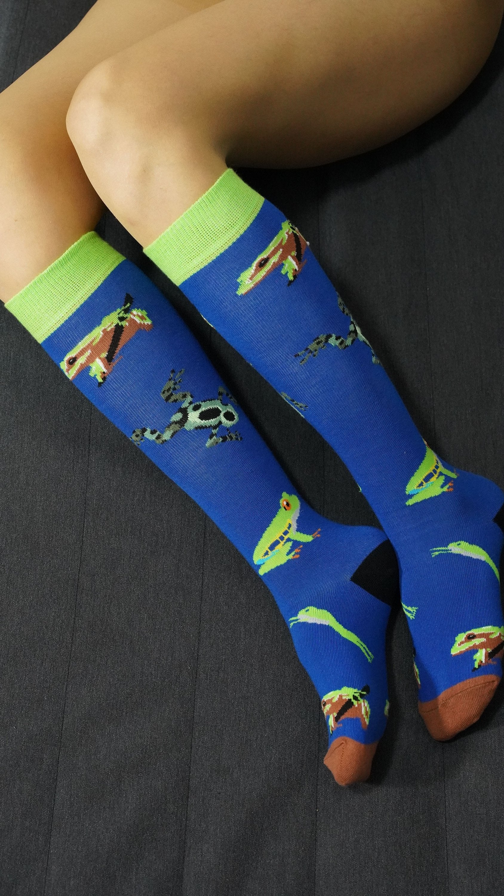 Women's Frog Knee High Socks