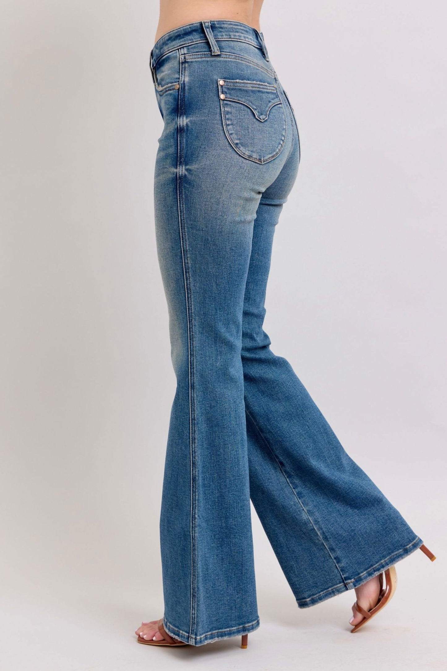 Judy Blue MR Tummy Control Vintage Wash Jeans - Clothes For Her Online Store
