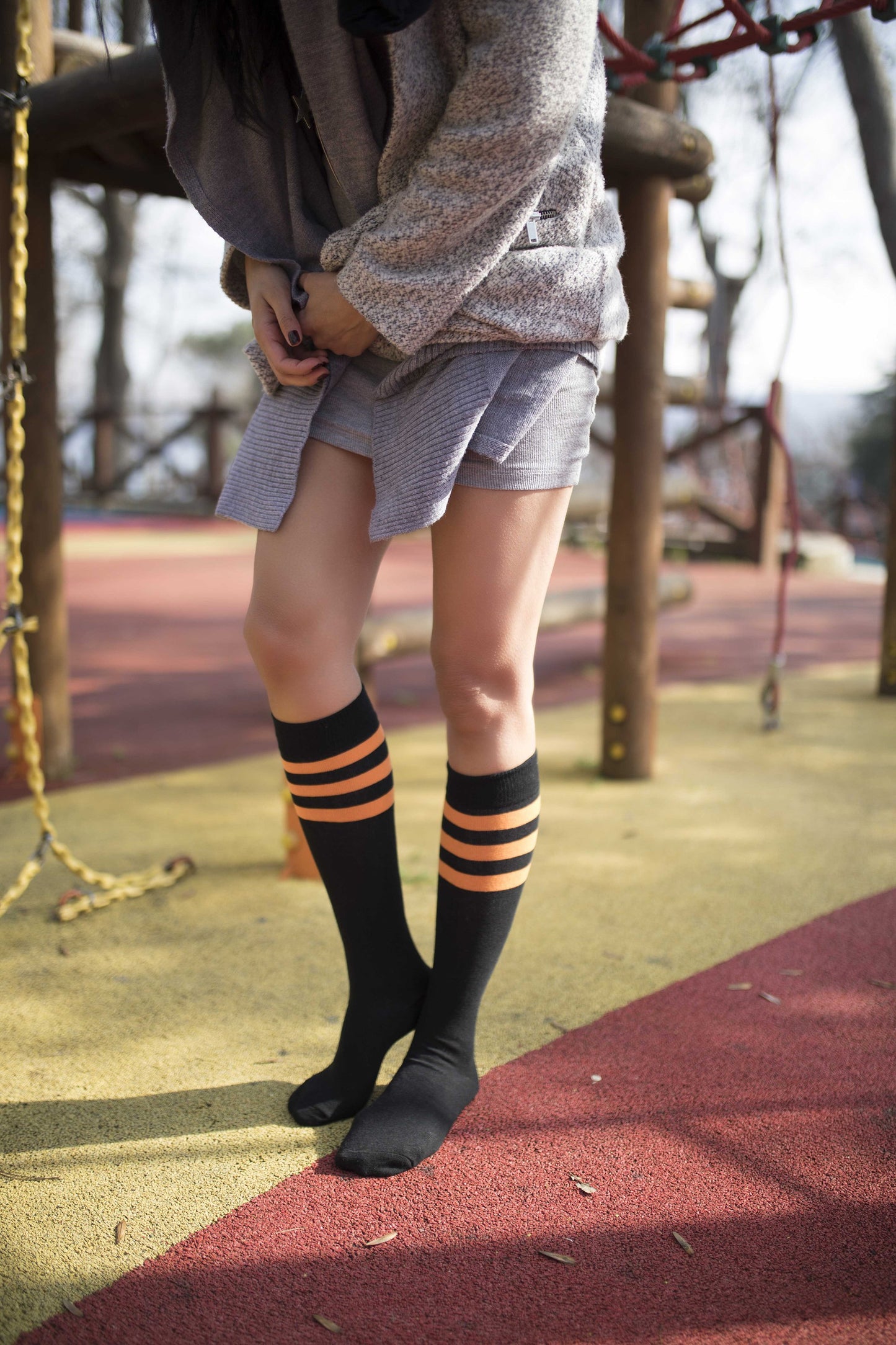 Women's Black Pumpkin Stripe Knee High Socks