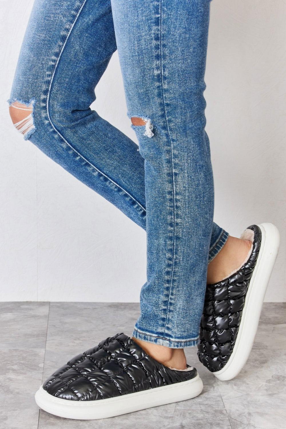 Melody Puffer Plush Slippers - Clothes For Her Online Store