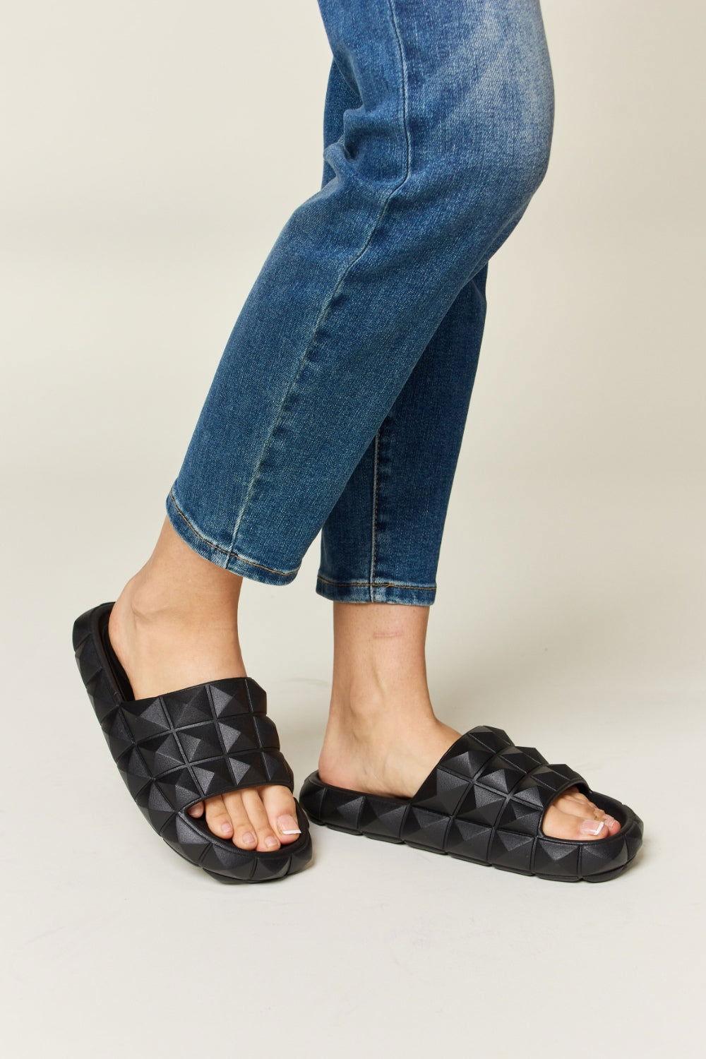 WILD DIVA Pyramid Stud Toe Band Footbed Sandals - Clothes For Her Online Store