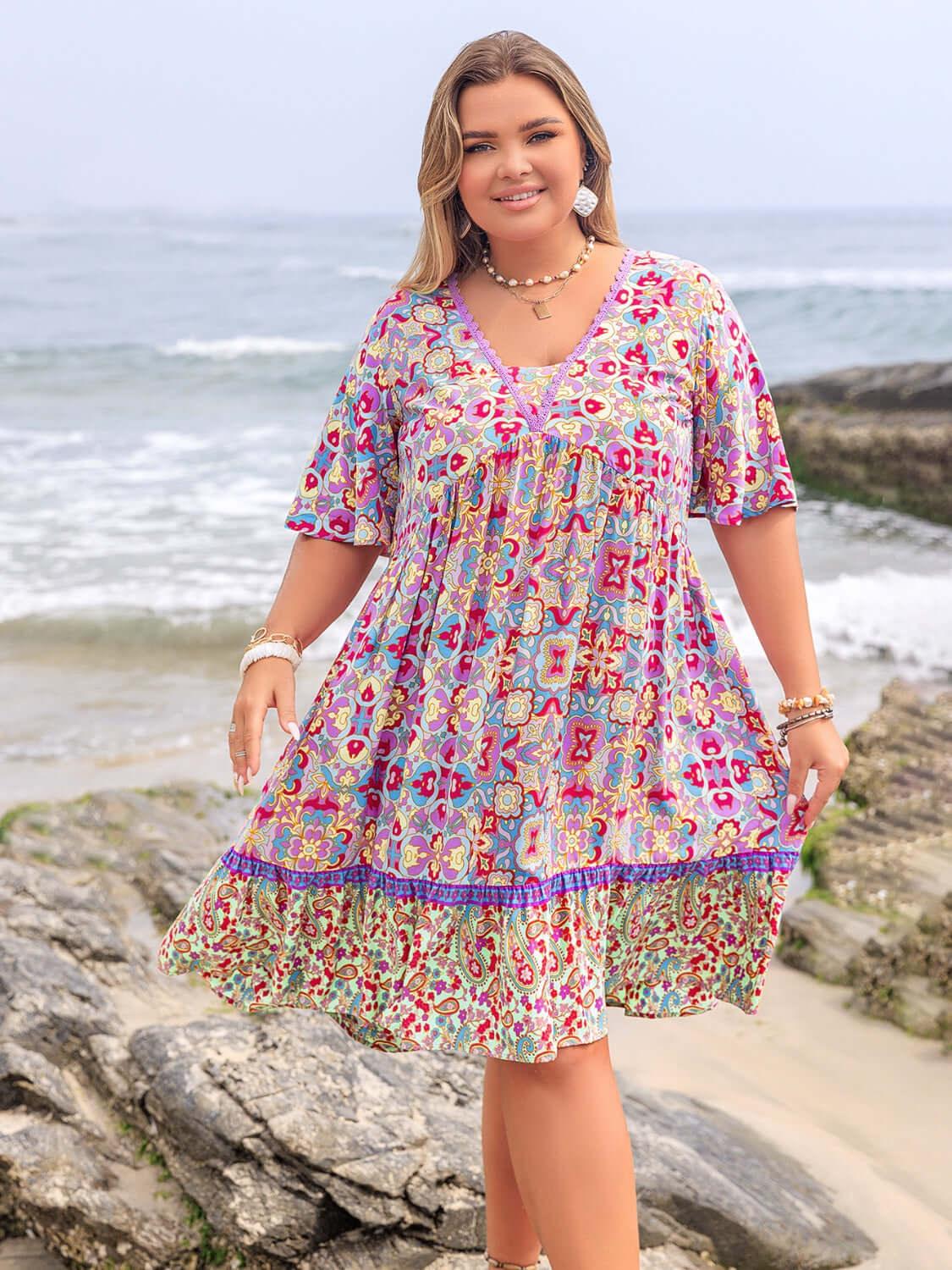 Plus Size Lace Detail Printed Half Sleeve Dress