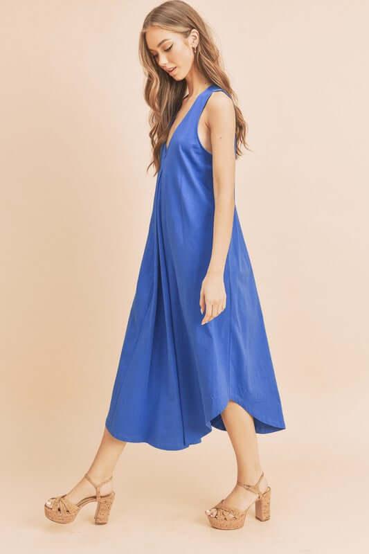 Aemi + Co Front Pleat Detail V-Neck Sleeveless Midi Dress