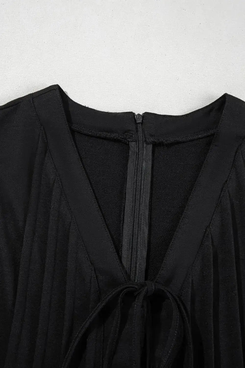 Tie V Neck Pintuck Sleeveless Loose Romper